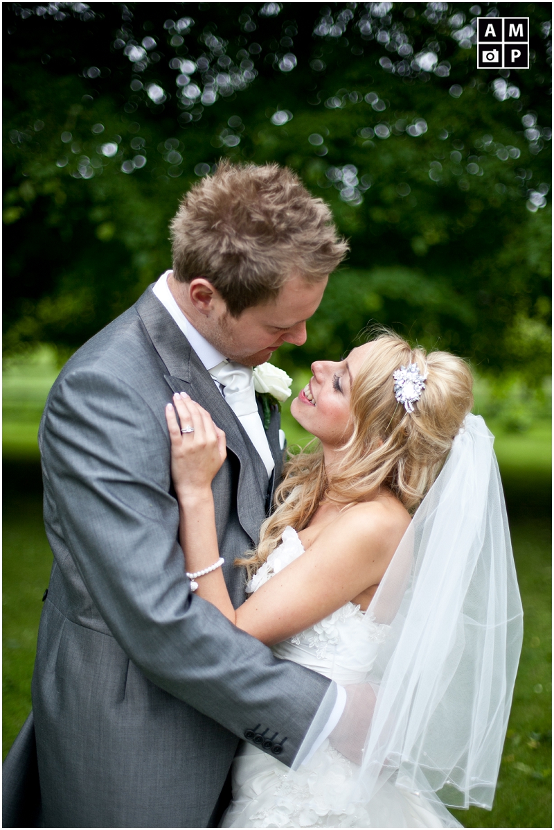 "Cotswolds-Outdoor-Wedding-Ceremony-Photography-at-Bittenham-Springs"