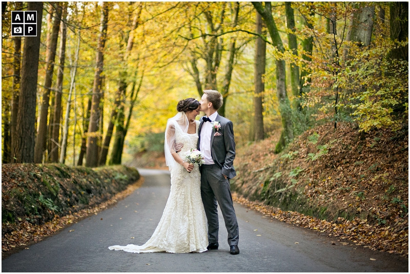 "wedding-couple-in-a-forest-in-Devon"