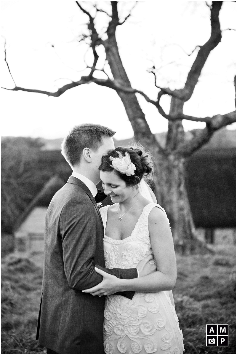 "contemporary-wedding-photography-at-the-great-barn-devon"