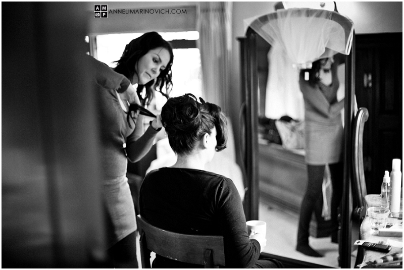 "bride-getting-ready-at-bix-manor-house"