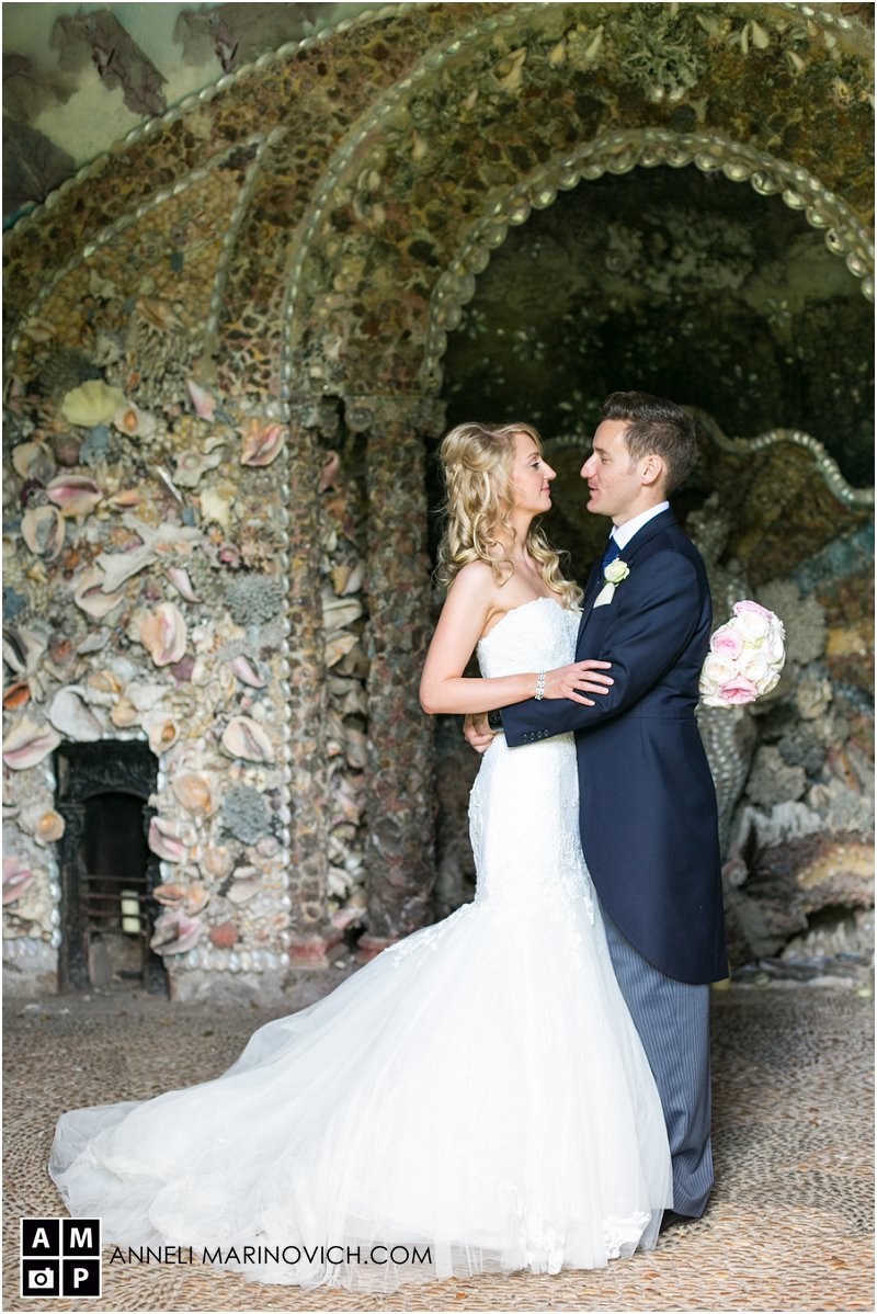 "Hampton-Court-House-shell-grotto-wedding-photos"