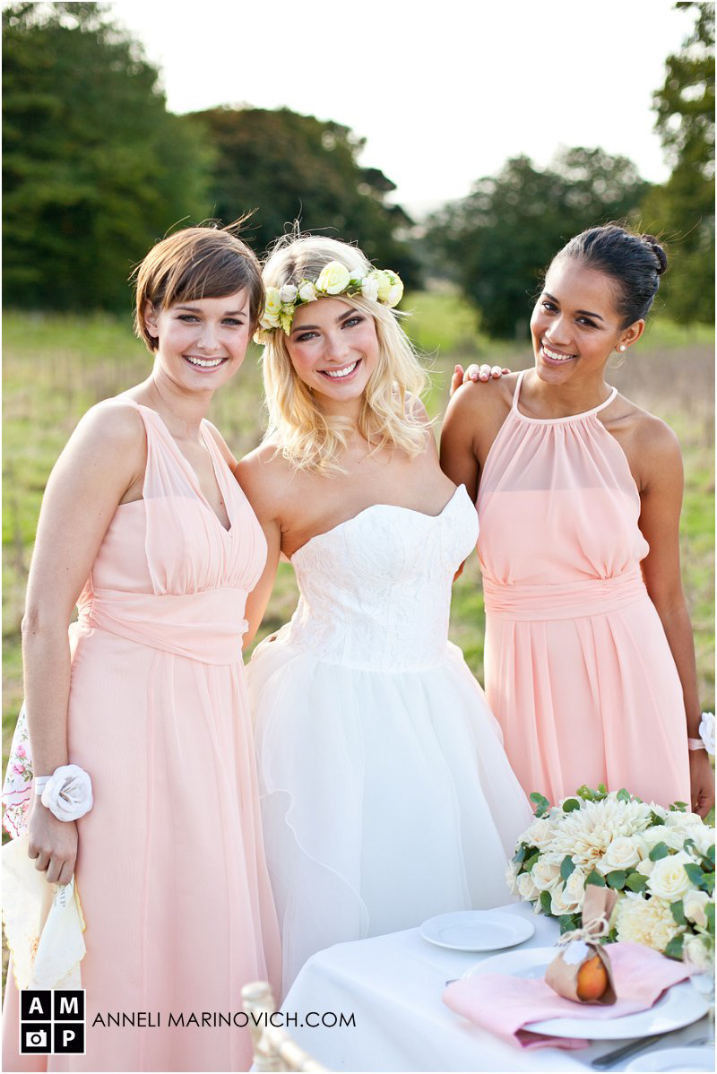"relaxed-bride-with-pretty-bridesmaids"