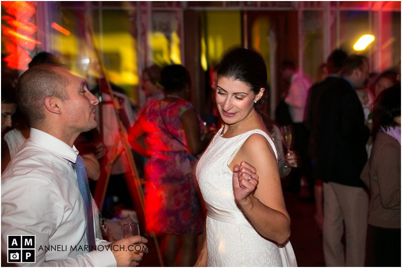 "funky-dance-photos-horniman-wedding"