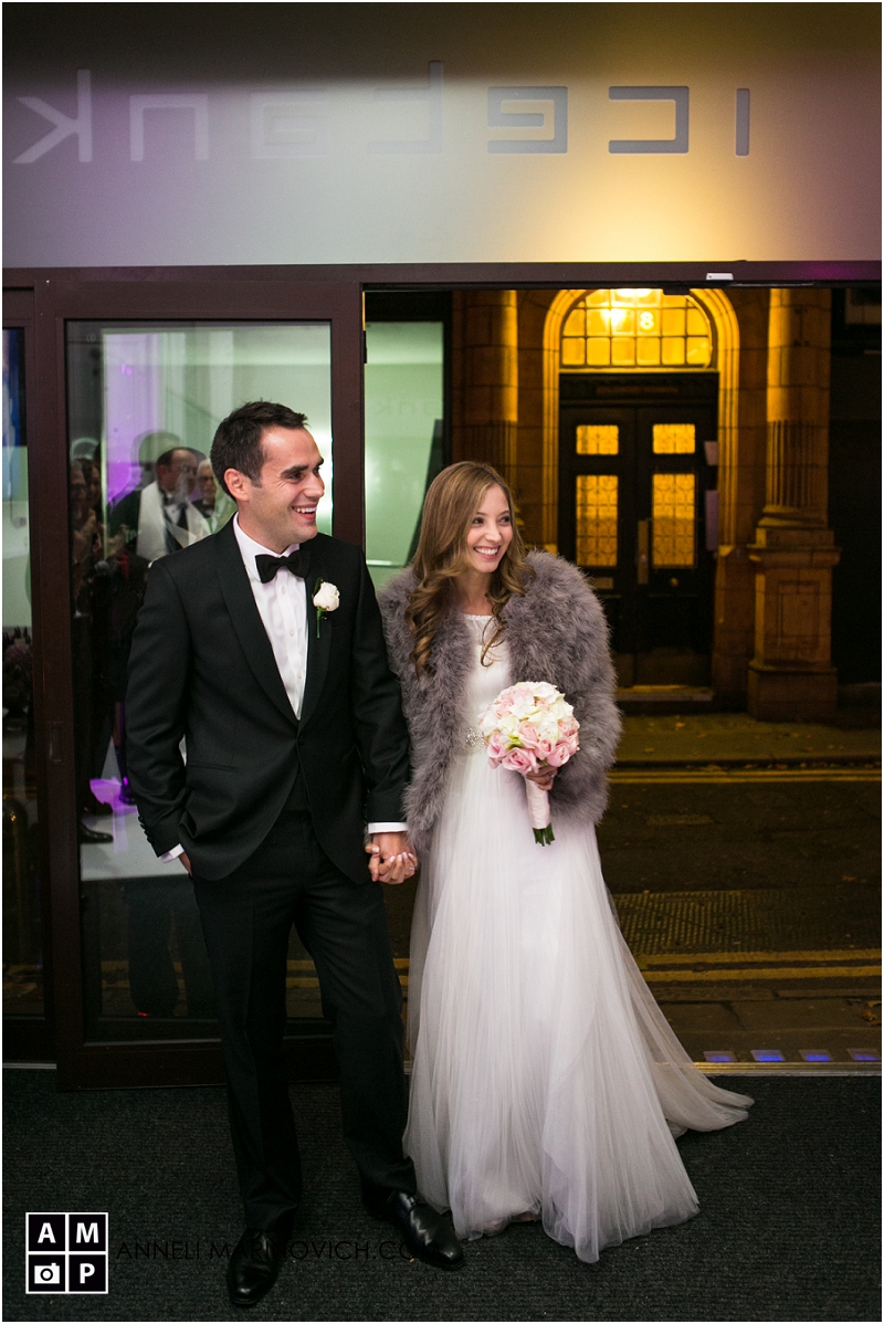 "Ice-Tank-bride-and-groom-entrance"