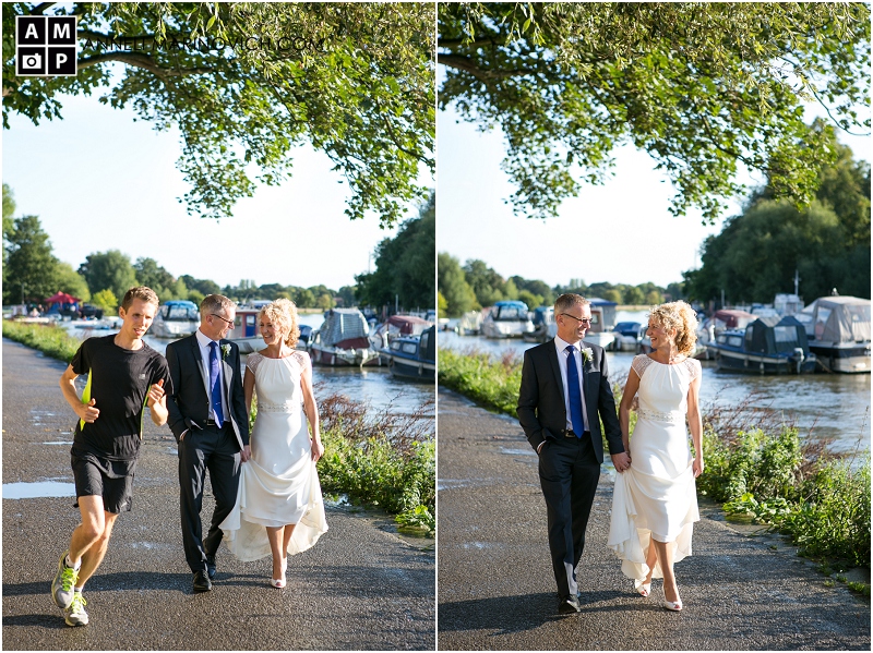 "runner-wedding-couple-photo-bomb"