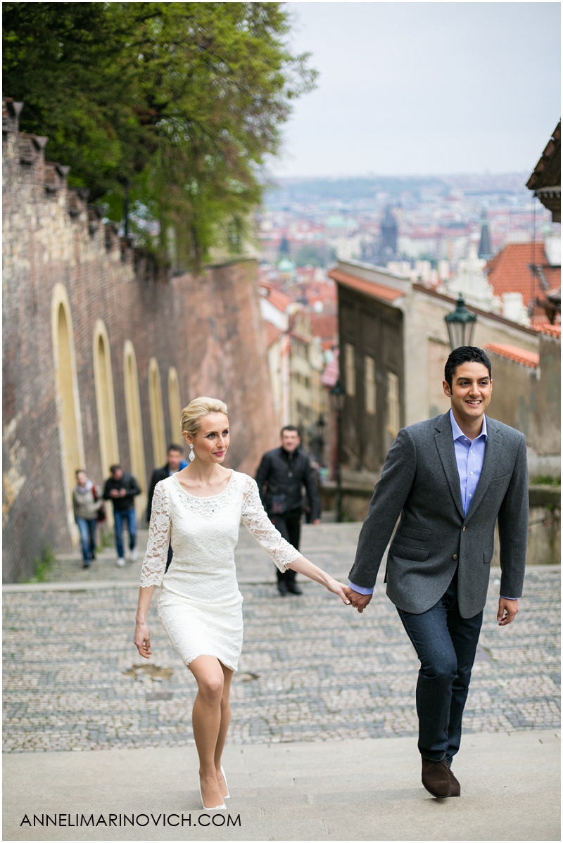 "English-couple-gets-married-in-Prague"