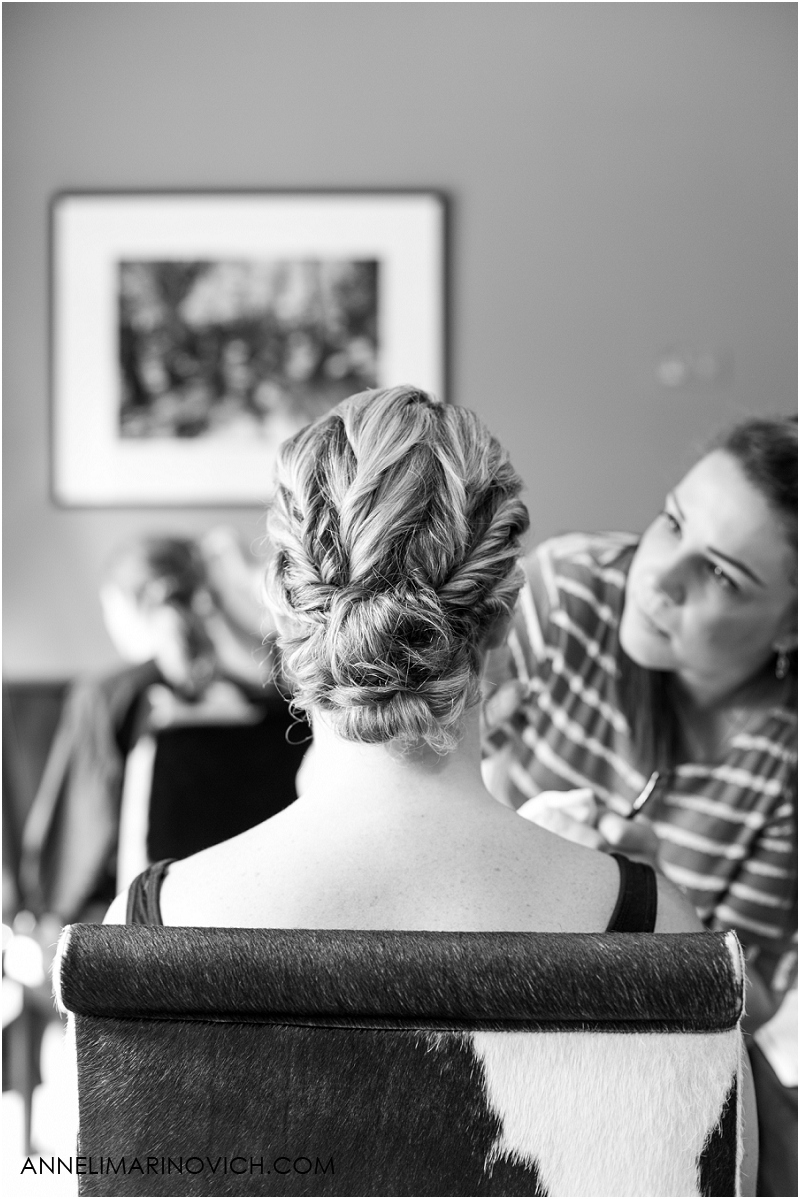 "simple-bridal-up-do"