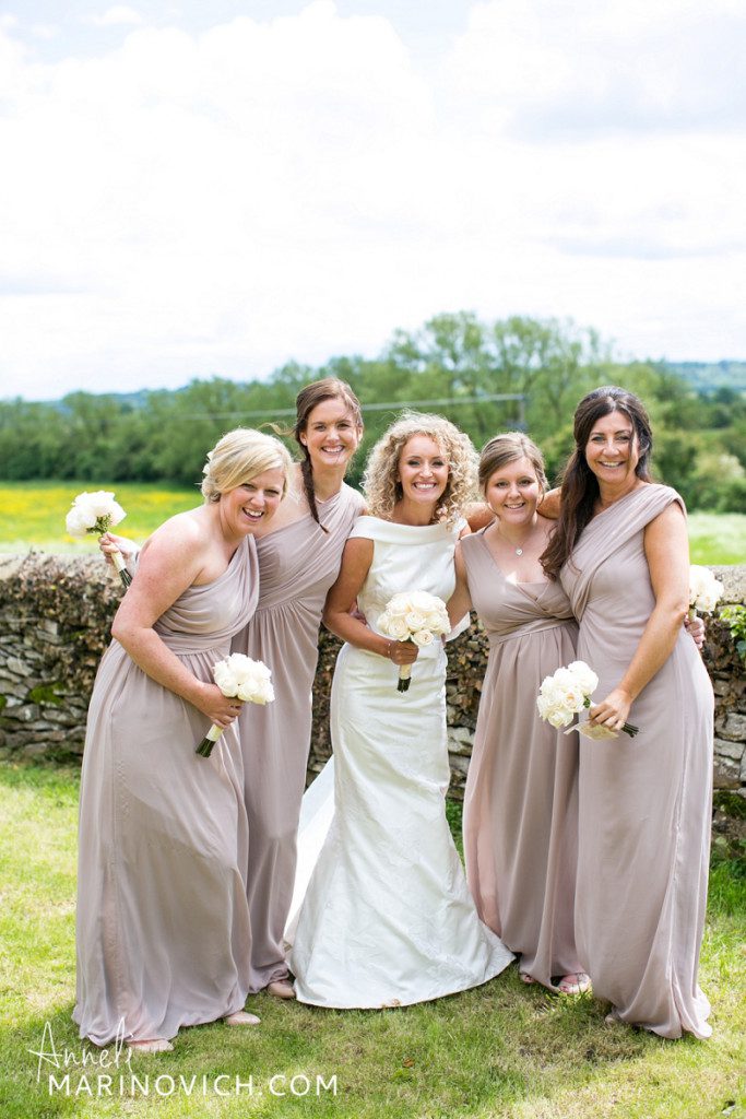 "Oxford-bride-with-bridesmaids"