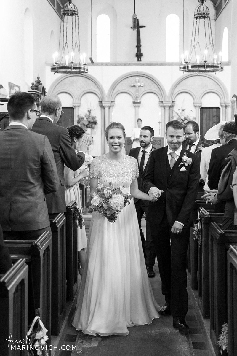 "Natural-wedding-photography-at-The-Olde-Bell-Hurley-Anneli-Marinovich-114"