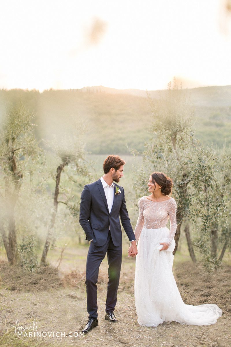 "Bride-and-Groom-at-Vignamaggio-Chianti-Wedding"