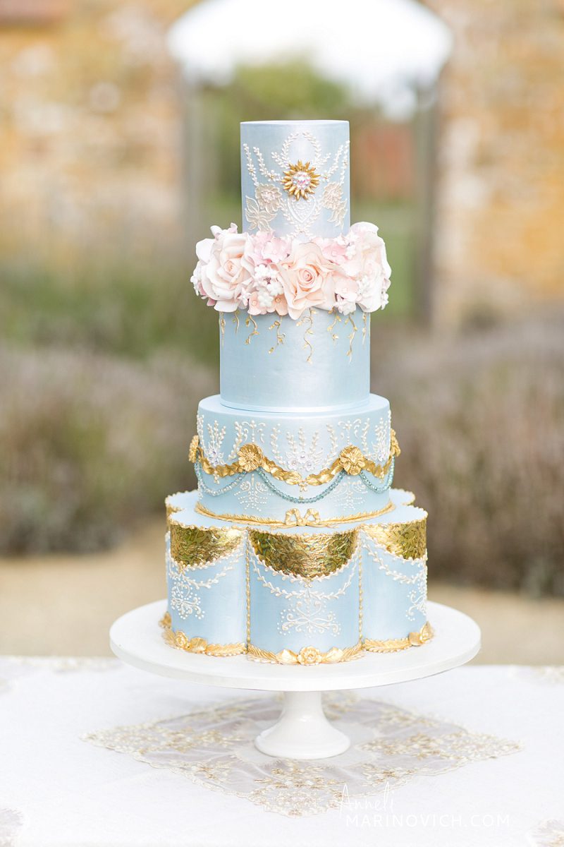"Unique-Cakes-by-Yevnig-Pastel-Asian-Fusion-wedding-cake"