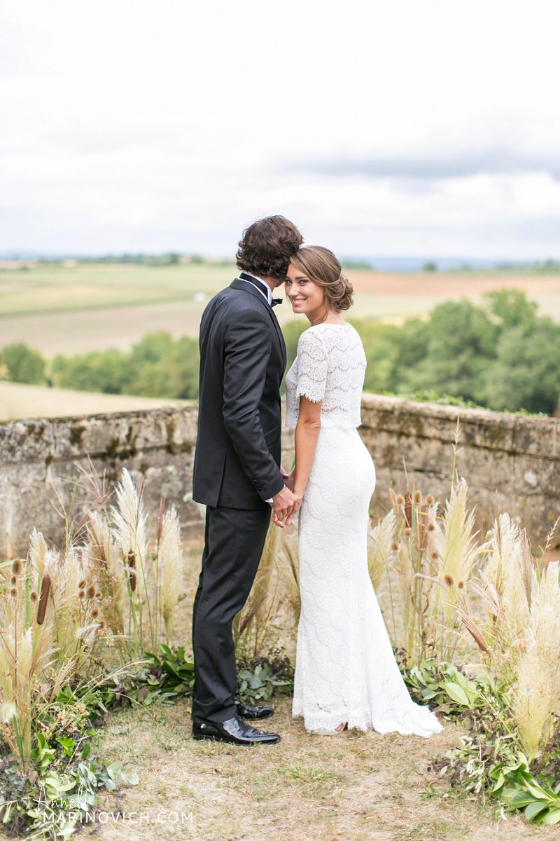 "Chateau-de-Redon-outdoor-wedding-ceremony"