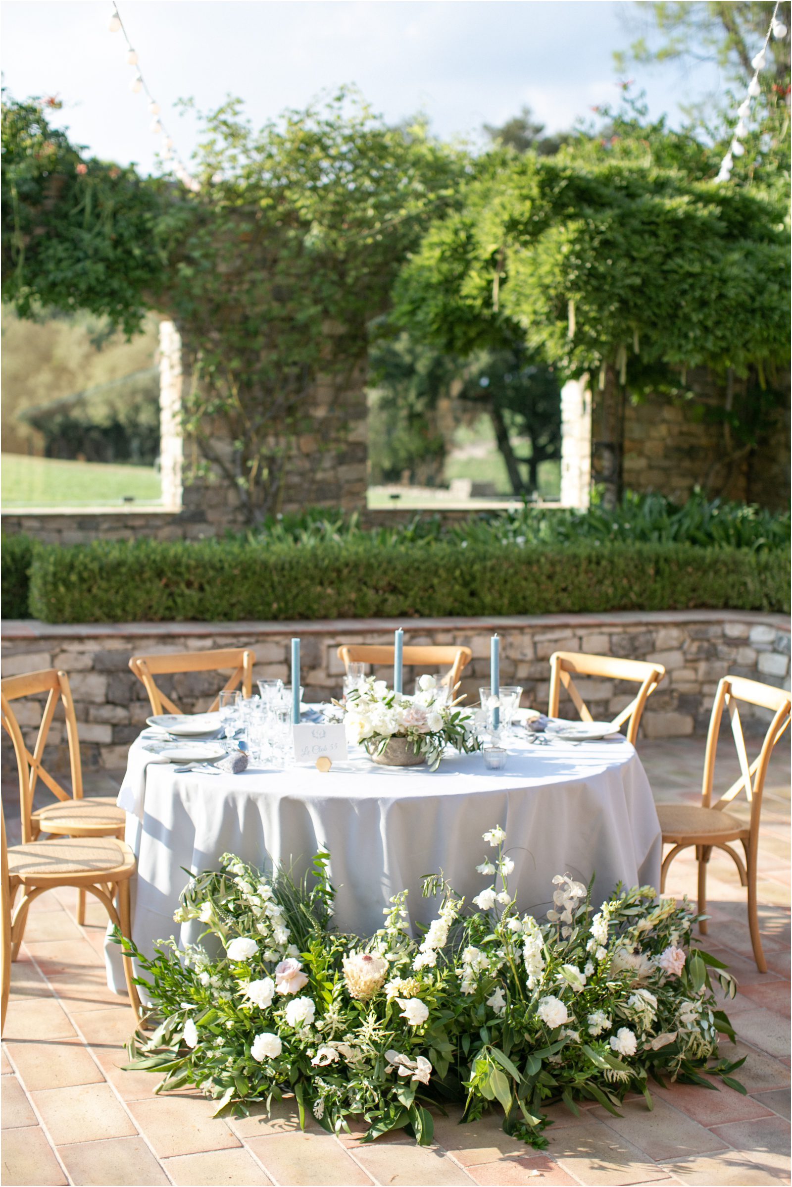Elegant French Riviera wedding at Chateau Les Crostes